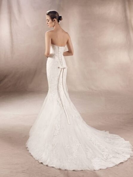 White One Yumei brudklänning - Bild 2