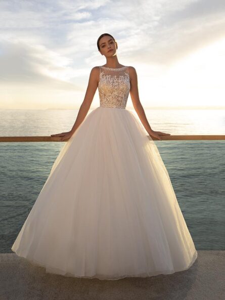 Demetrios 8002 Brudklänning - Bild 1