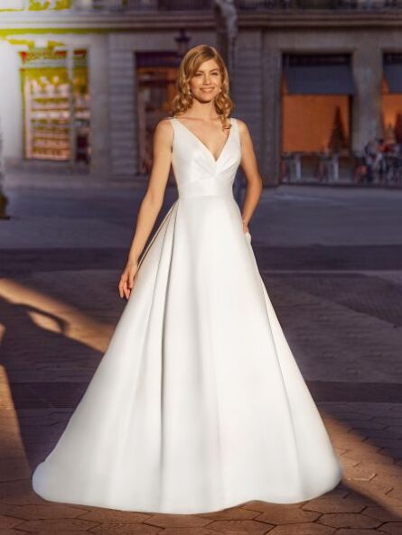 ECLAT Brudklänning Pronovias - Bild 2