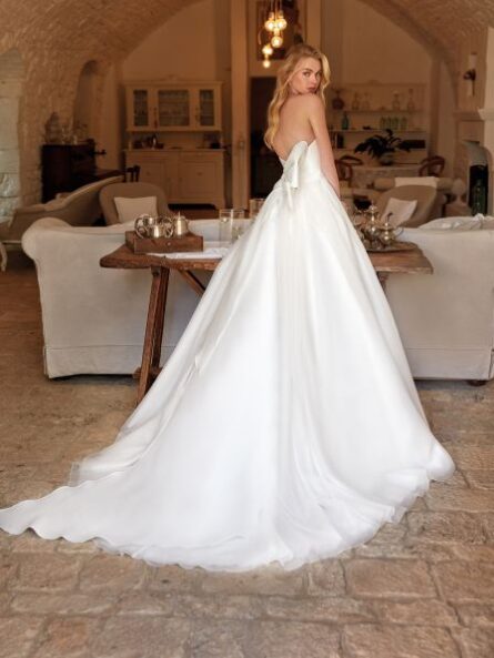 Brudklänning ELAINE från Aurora - Bild 1