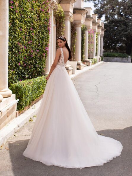 Pronovias Kerberos bröllopsklänning - Bild 2