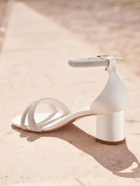 Kizzy brudskor från Bianco Evento - Bild 3