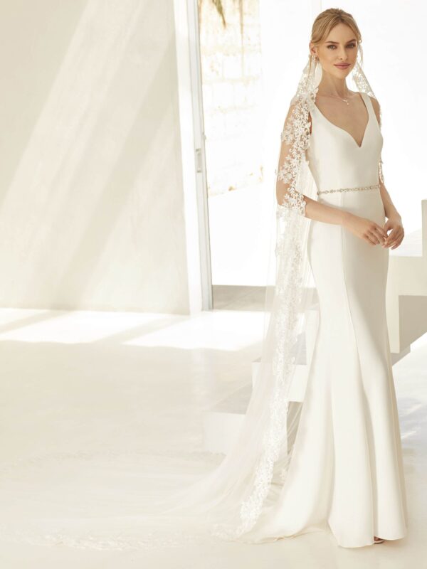 bianco-evento-bridal-veil-s-420-_1_-scaled-1.jpeg