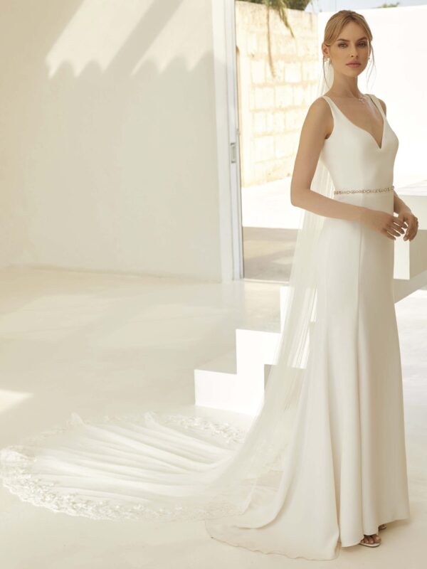 bianco-evento-bridal-veil-s-428-_1_-scaled-1.jpeg