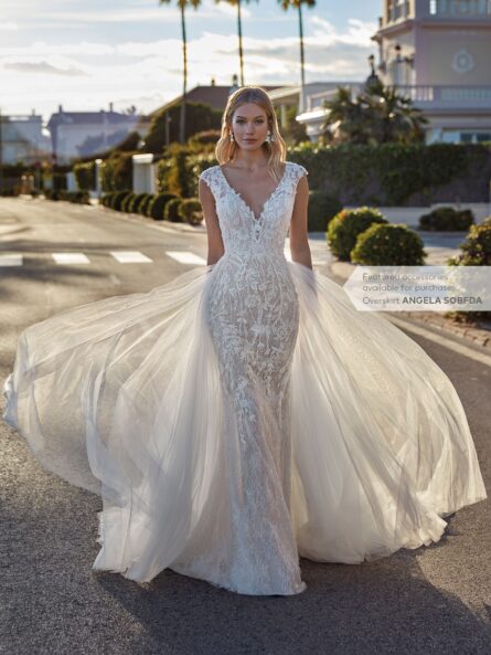 Dianae brudklänning Plusisze Pronovias - Bild 1