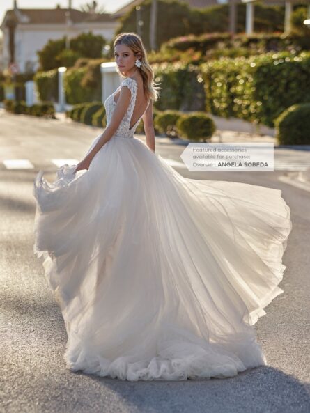 Dianae brudklänning Plusisze Pronovias - Bild 2