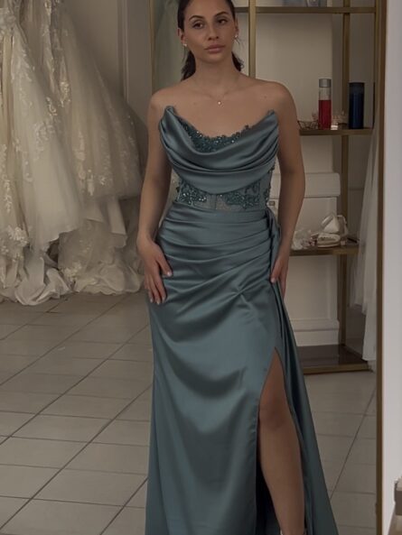 Ladivine E203 – Elegant satinbalklänning med smickrande passform - Bild 2