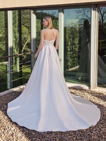 Pronovias Privet bröllopsklänning - Bild 3