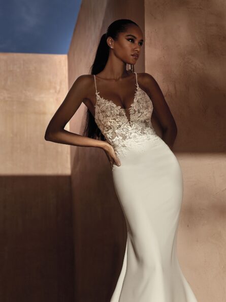 Roman Pronovias bröllopsklänning