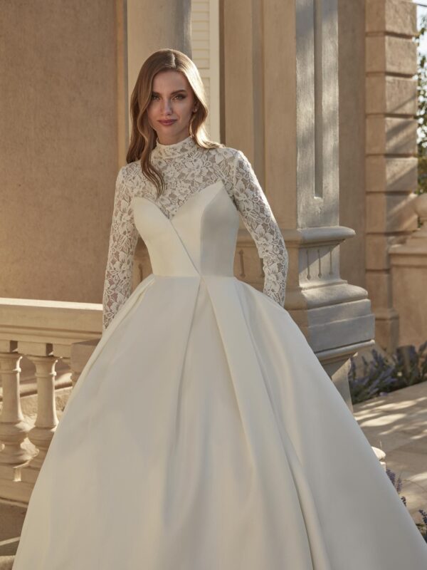 Brudklänning Khate från St.Patrick