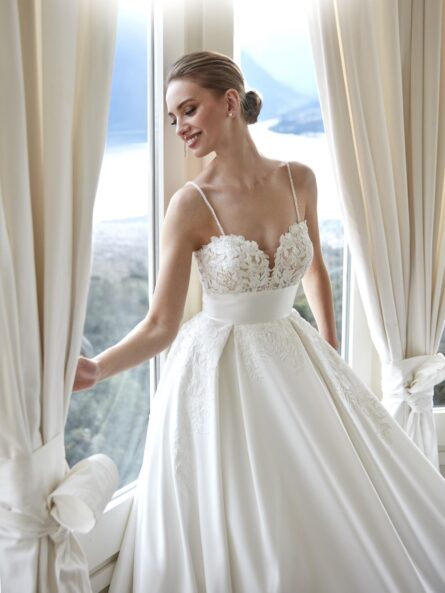 St Patrick Tala brudklänning - Bild 3