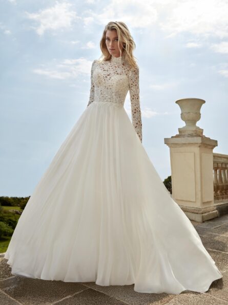 Pronovias Elonia bröllopsklänning - Bild 3
