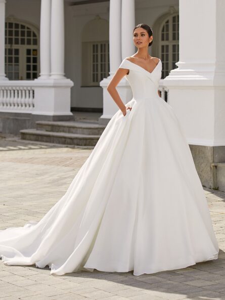 Brudklänning Farrah från Pronovias