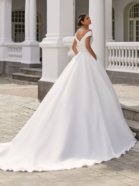 Pronovias Farrah bröllopsklänning - Bild 4