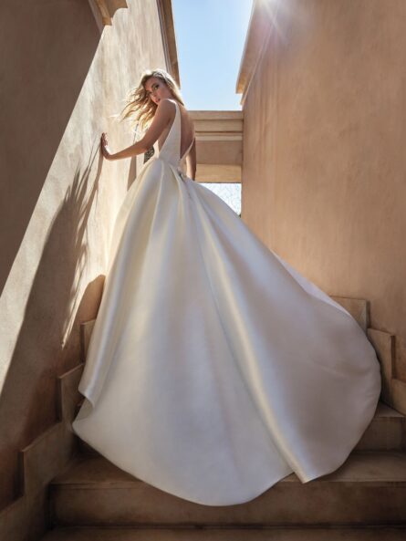Pronovias Nevado bröllopsklänning - Bild 3