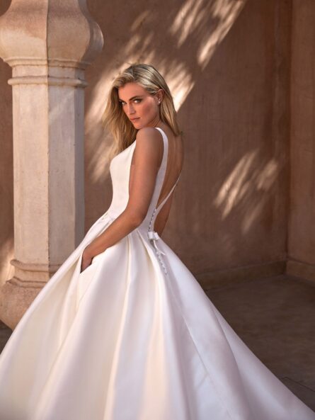 Pronovias Nevado bröllopsklänning - Bild 2