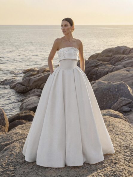Brudklänning Ardian från Pronovias
